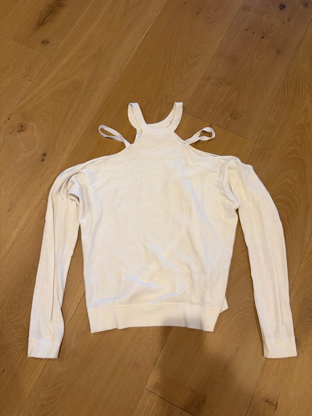Minnie Rose White Cold-Shoulder Soft Knit Sweater Top